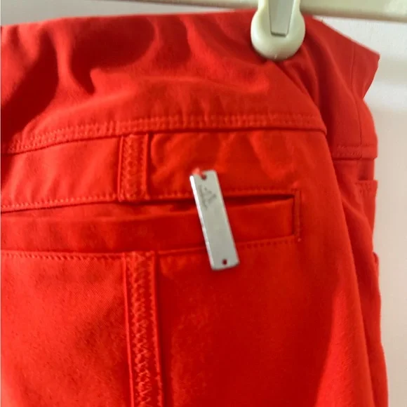 Adidas Bold Red skirt with built in shorts and pockets size Medium - Picture 9 of 9